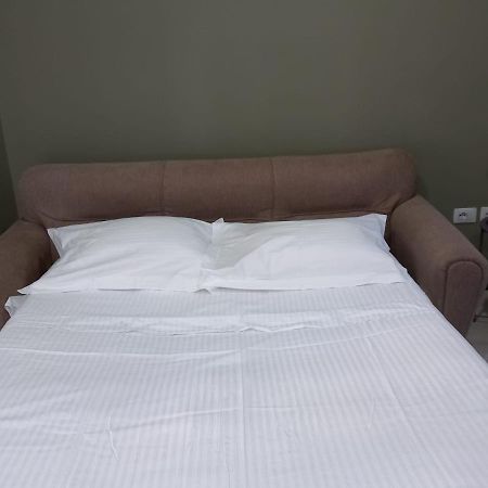 טיראנה Penthouse Rooms & Aparts מראה חיצוני תמונה