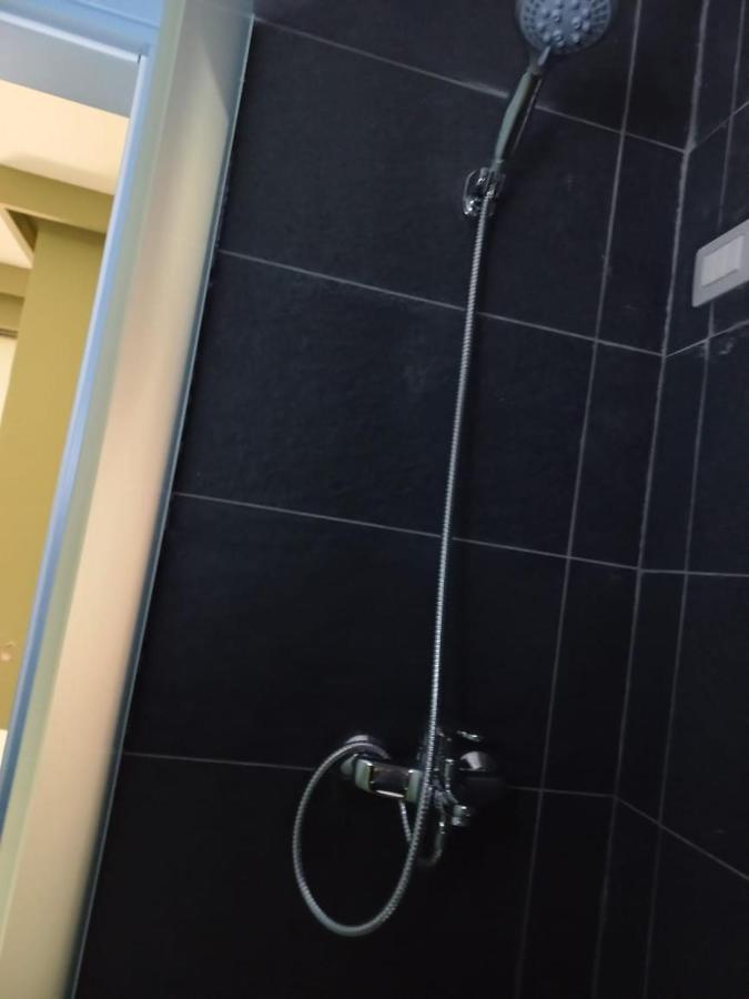 טיראנה Penthouse Rooms & Aparts מראה חיצוני תמונה