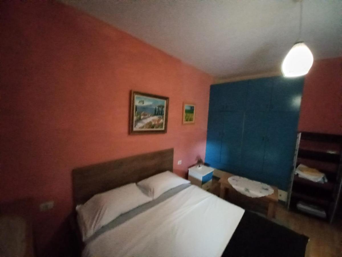 טיראנה Penthouse Rooms & Aparts מראה חיצוני תמונה