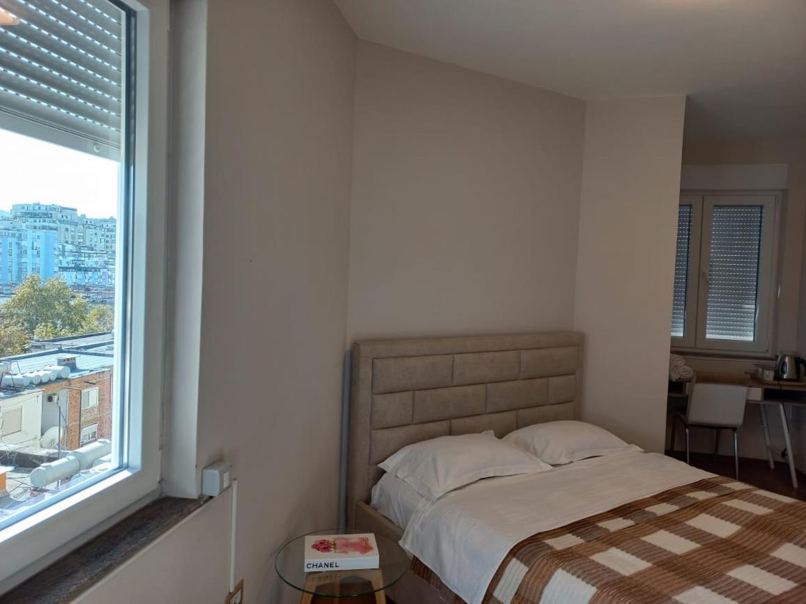 טיראנה Penthouse Rooms & Aparts מראה חיצוני תמונה