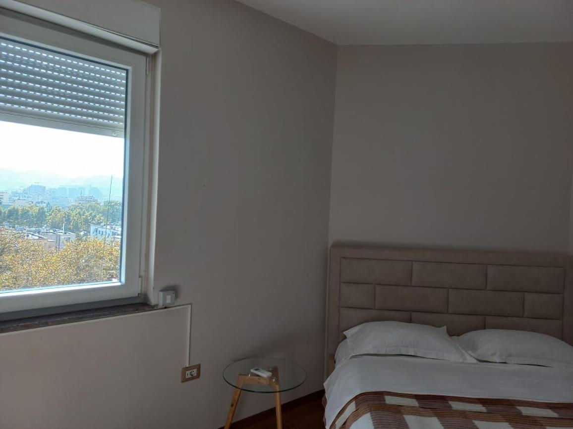 טיראנה Penthouse Rooms & Aparts מראה חיצוני תמונה